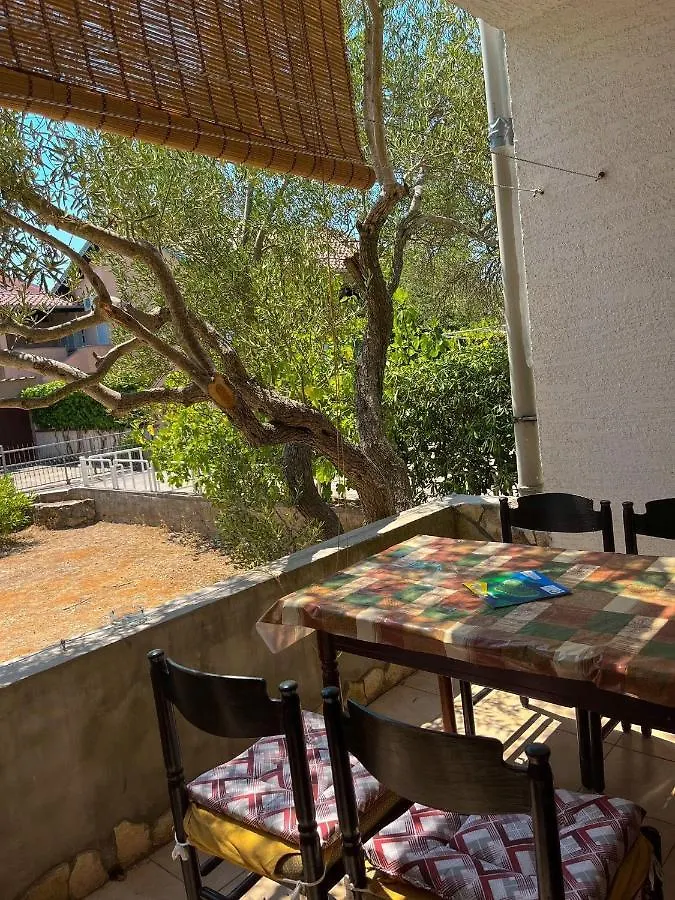 Apartmani Sajrih Ždrelac Apartmán