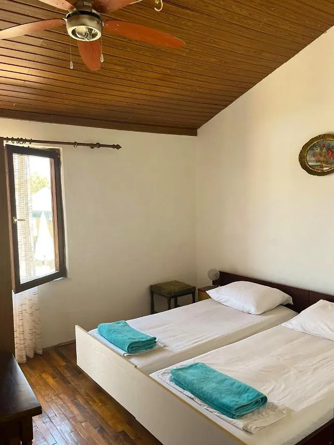 Apartmani Sajrih Ždrelac Apartmán
